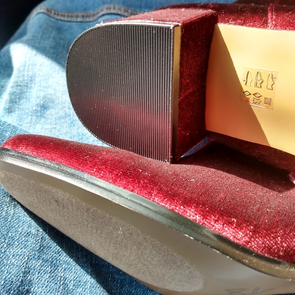 Chinese Laundry Velvet Florentine Boots - Picture 15 of 15